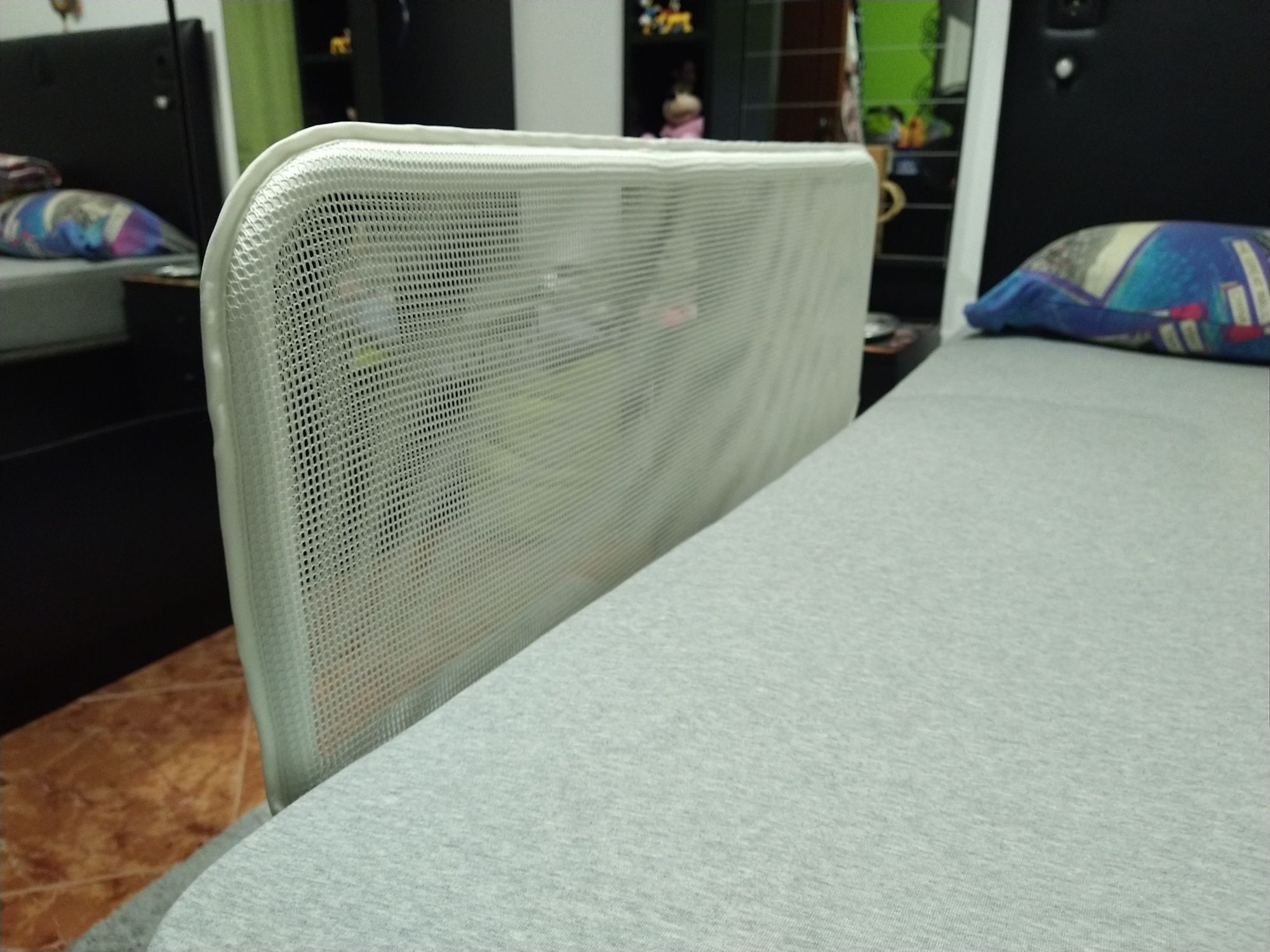Barreira proteção para cama bebé casa quarto apartamento vivenda.