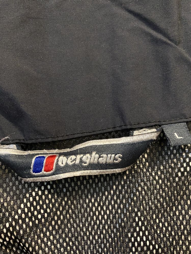 (XS,S,M) Черная весенняя курточка на мембране BERGHAUS куртка мембрані