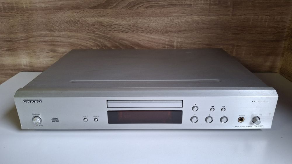 Odtwarzacz CD Onkyo DX- 7355