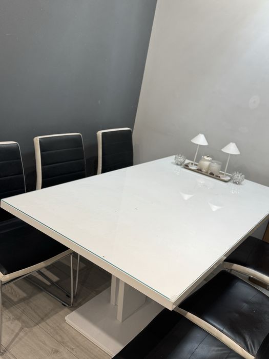 Sprzedam stol i 6 krzeseł