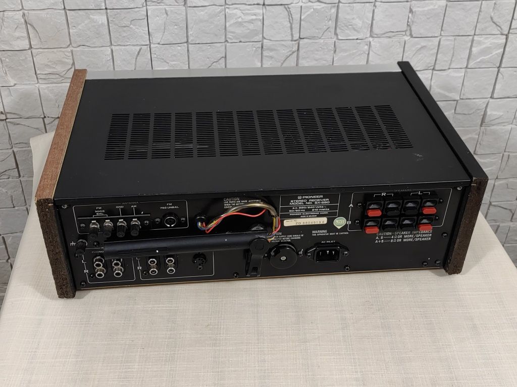 Pioneer SX-590 Analogowy amplituner FM stereo vintage