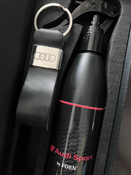Brelok do kluczy Audi , perfum do wnętrza Gift box