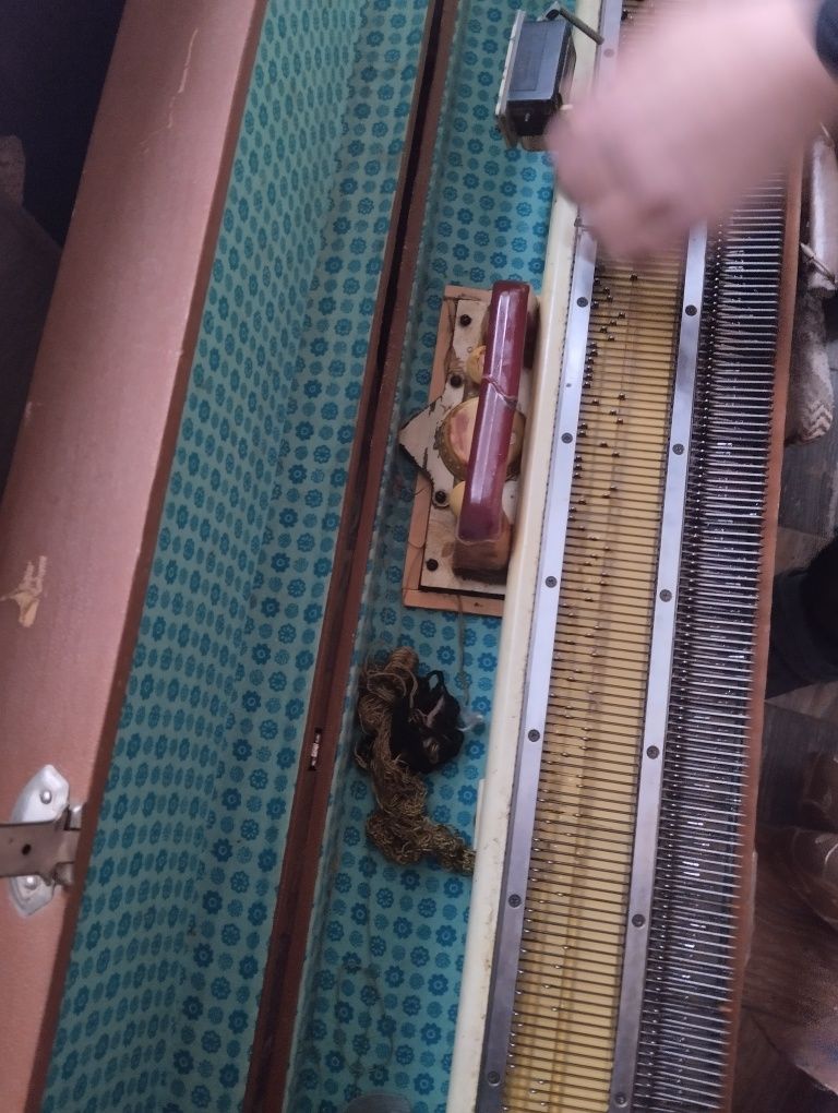 Вязальна машинка Українка
