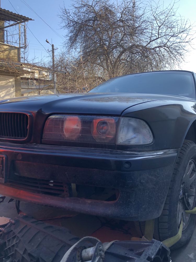 Запчасти Разборка BMW E38 740i укр документы БМВ