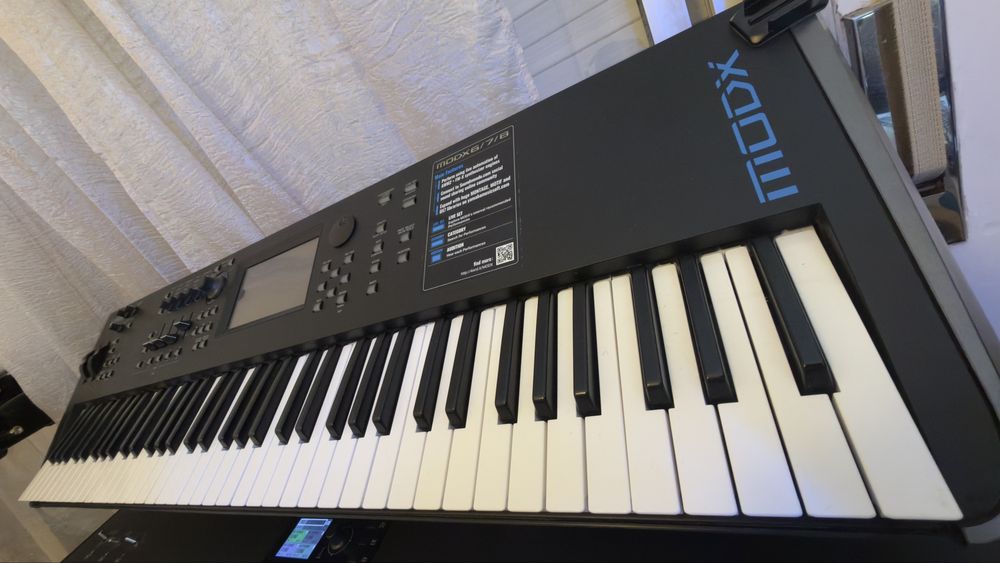 Yamaha modx 7 como novo