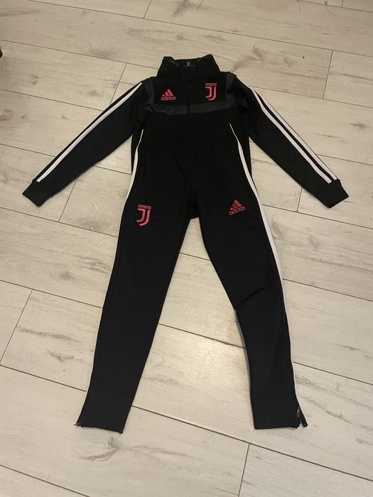 Juventus dres sportowy Adidas dziecięcy 128 7-8 lat