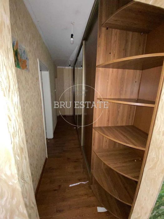 Продам 2к квартиру на Позняках Драгоманова Дарницький Осокорки