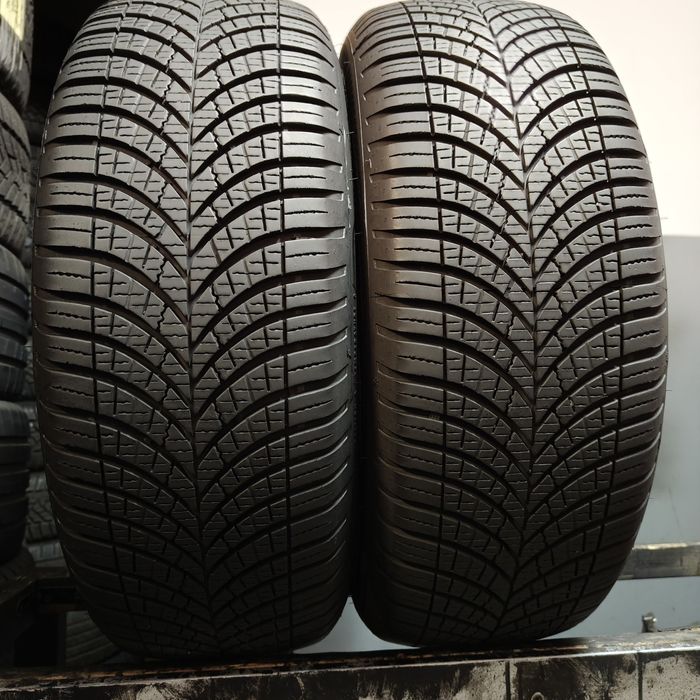 205/55/17 XL Sprzedam parę opon całorocznych Goodyear