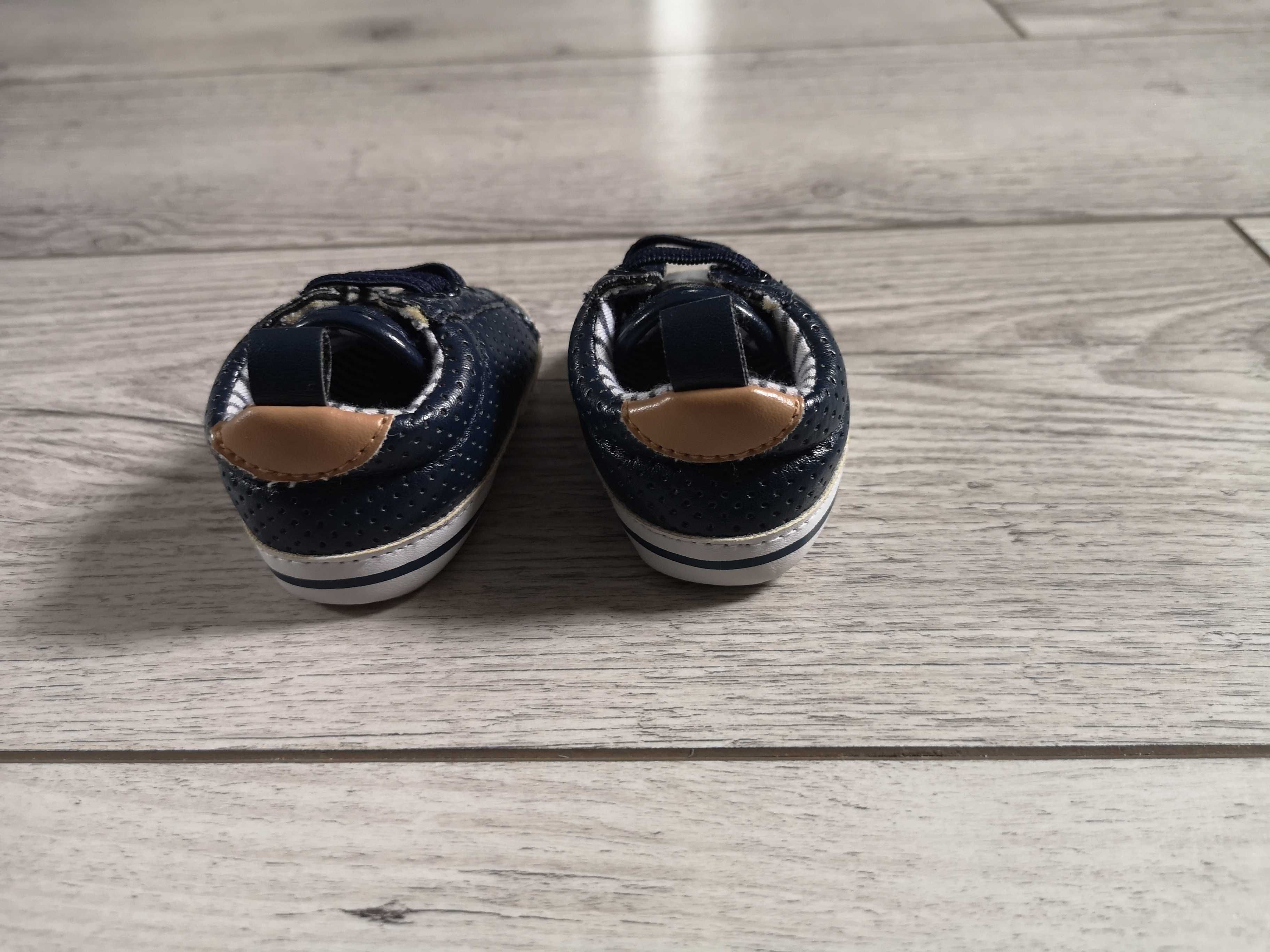 Buciki newborn Primark