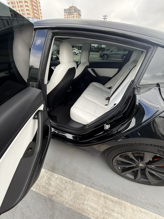 Tesla 3 Performance 82 KWt! Dual Motor!513л.с Максимальна комплектація