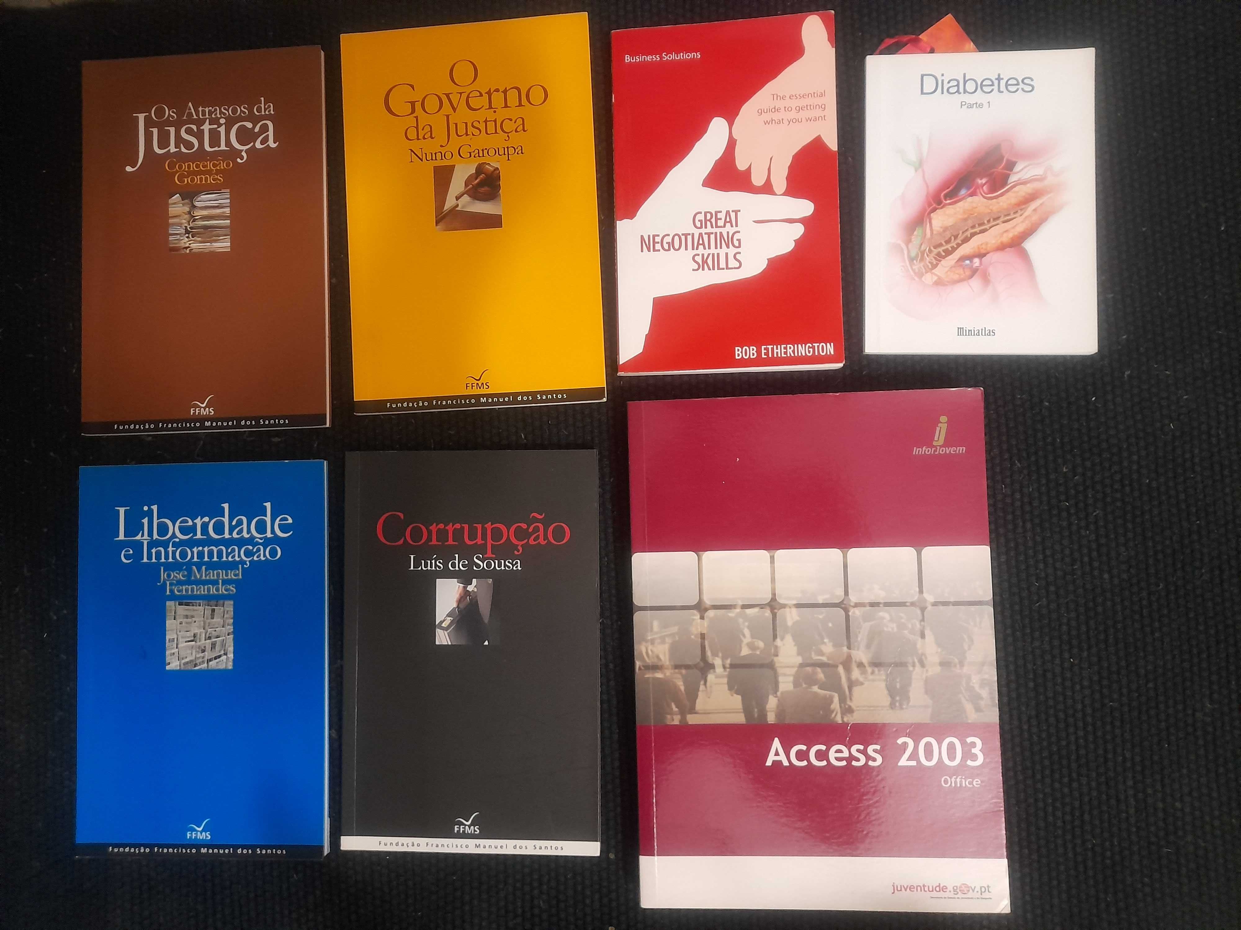 Vários livros infantis, romances,  receitas, saúde e bem estar