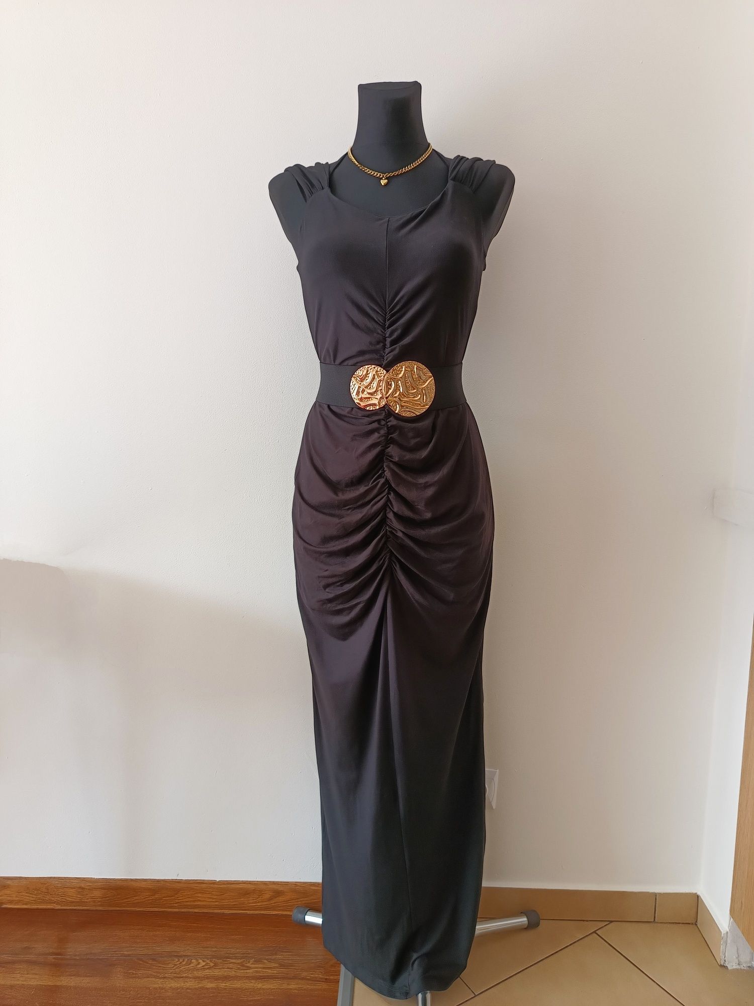 Czarna suknia z marszczeniem ASOS Design