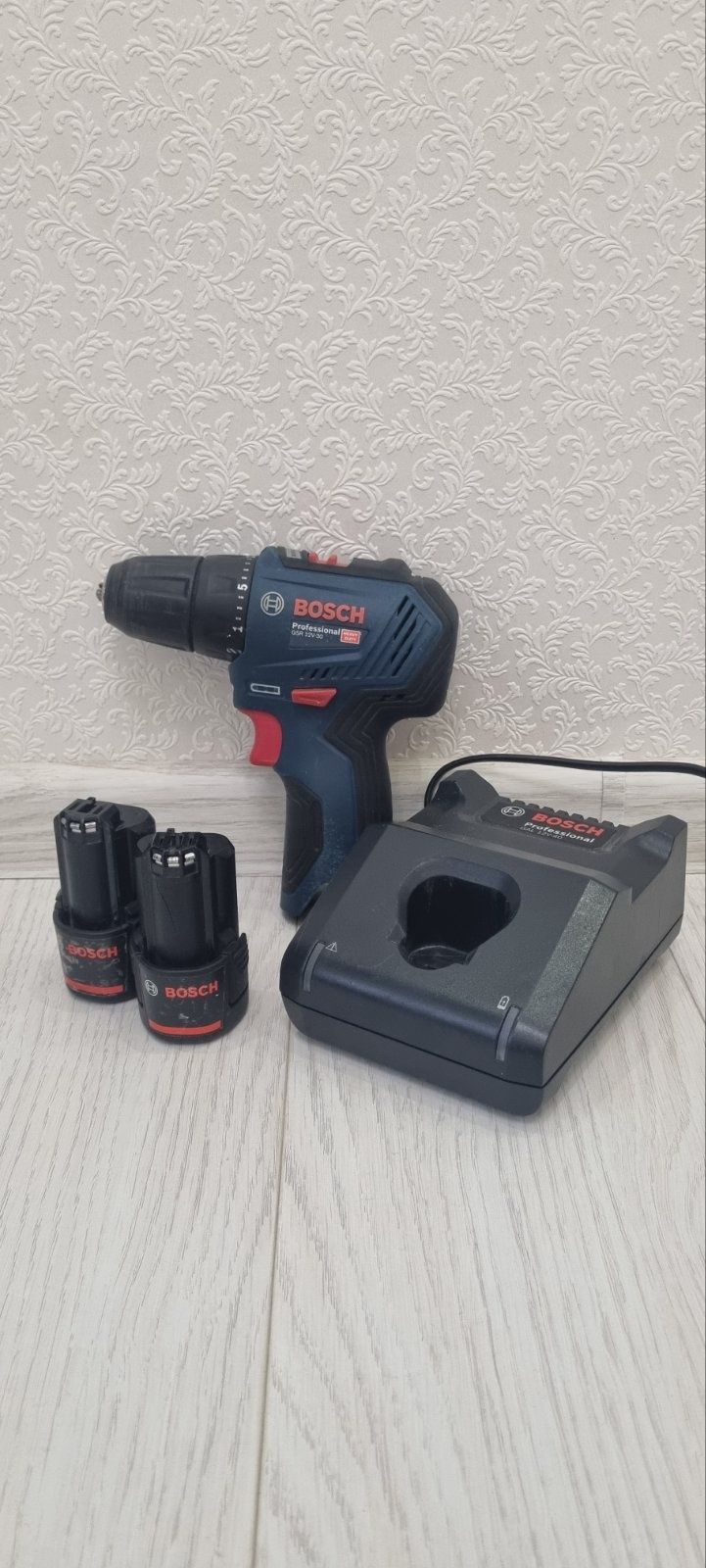 Шуруповерт аккумуляторный Bosch gsr 12v-30