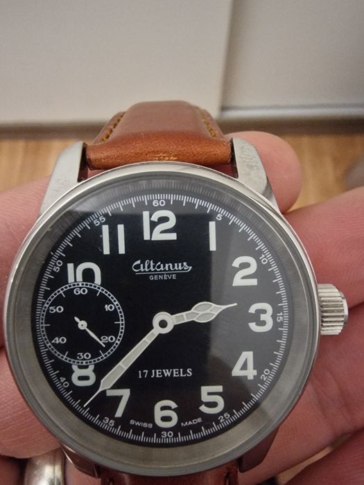 SmartWatch E relógios automáticos antigos