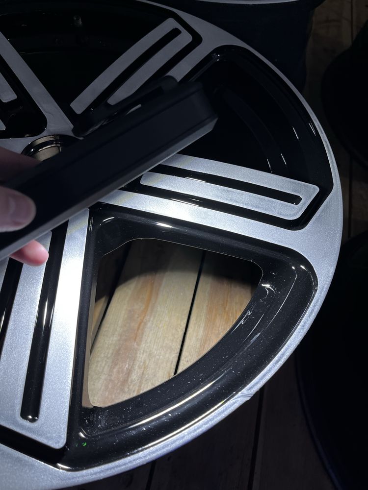 Felgi Aluminiowe komplet 5x112 17” 7,5” Golf R