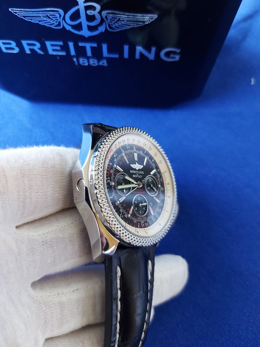 Часы мужские Breitling.