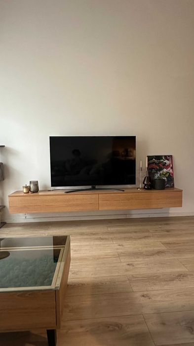 Półka wisząca do salonu, dąb płyta