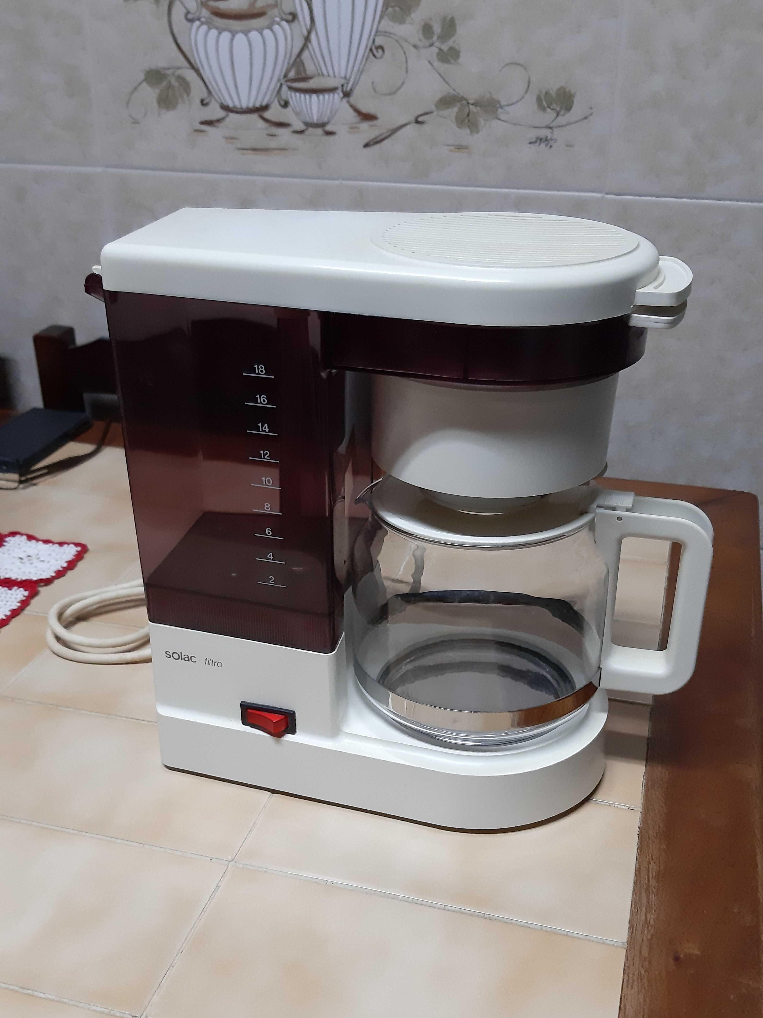 Máquina de café Solac nova