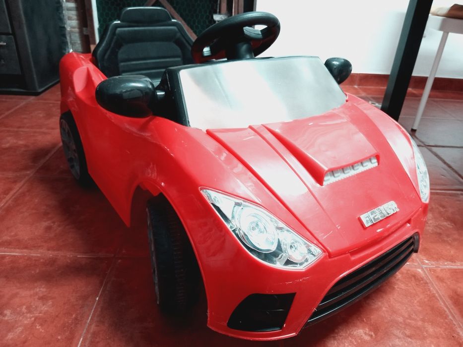 Carro a bateria FEBER