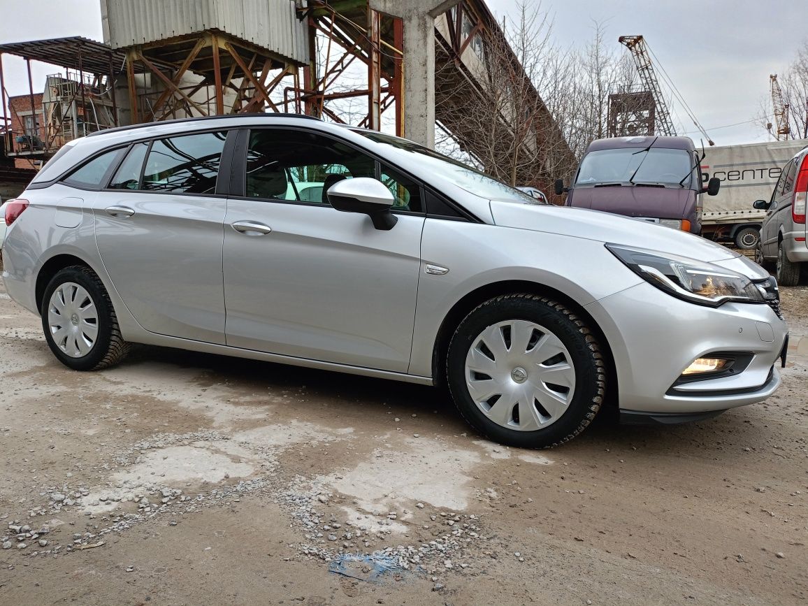 Opel Astra K Sportsturer