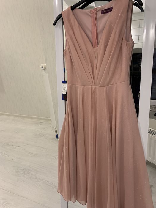 Платье нарядное выпускное