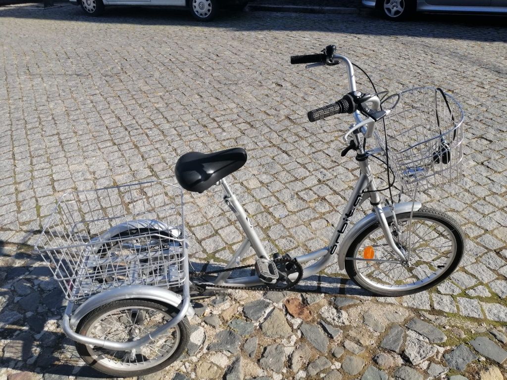 Bicicleta de três todas