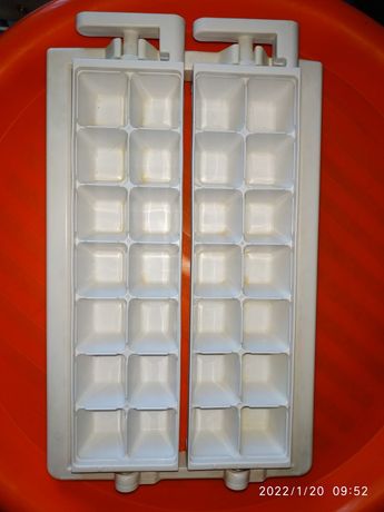 Ёмкость для льда в холодильник