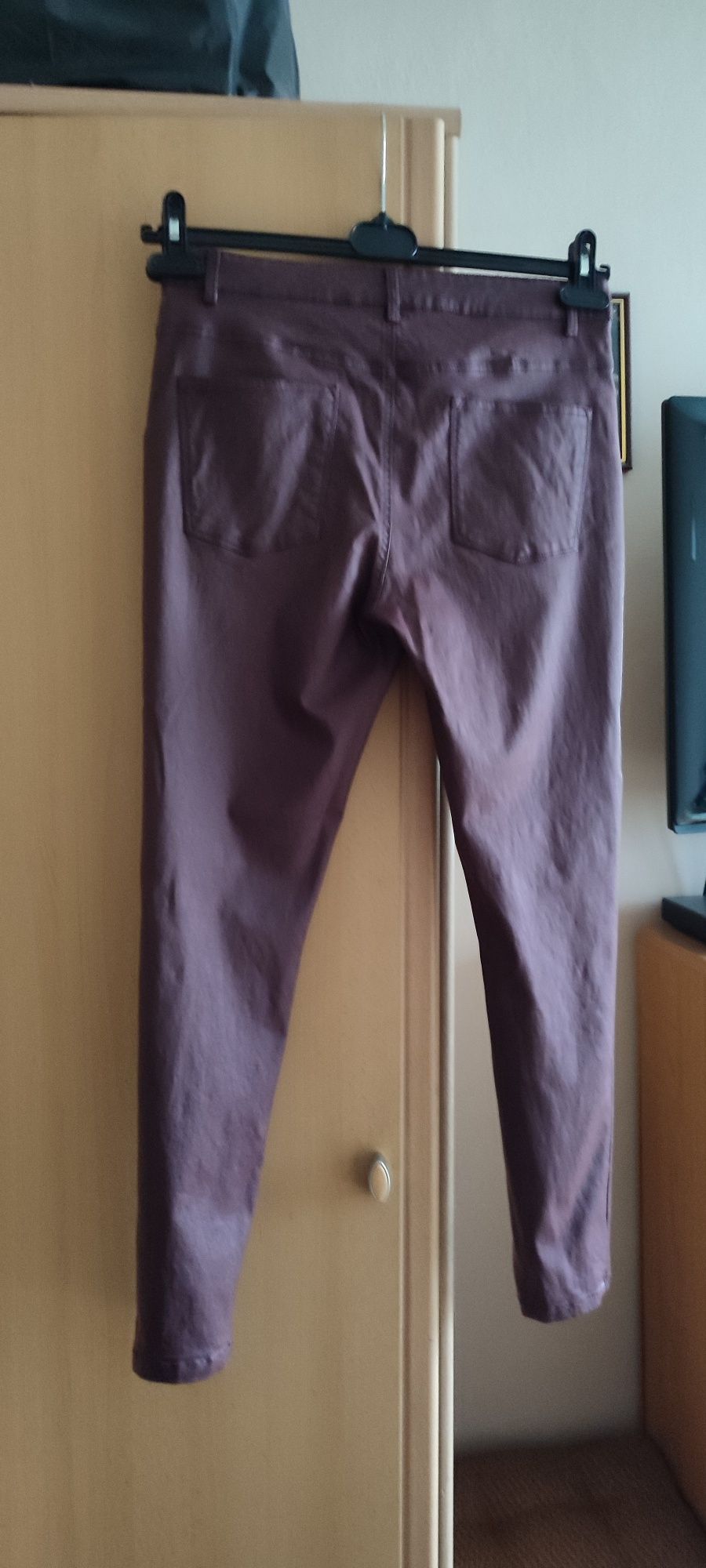 Spodnie  woskowane rozm.40