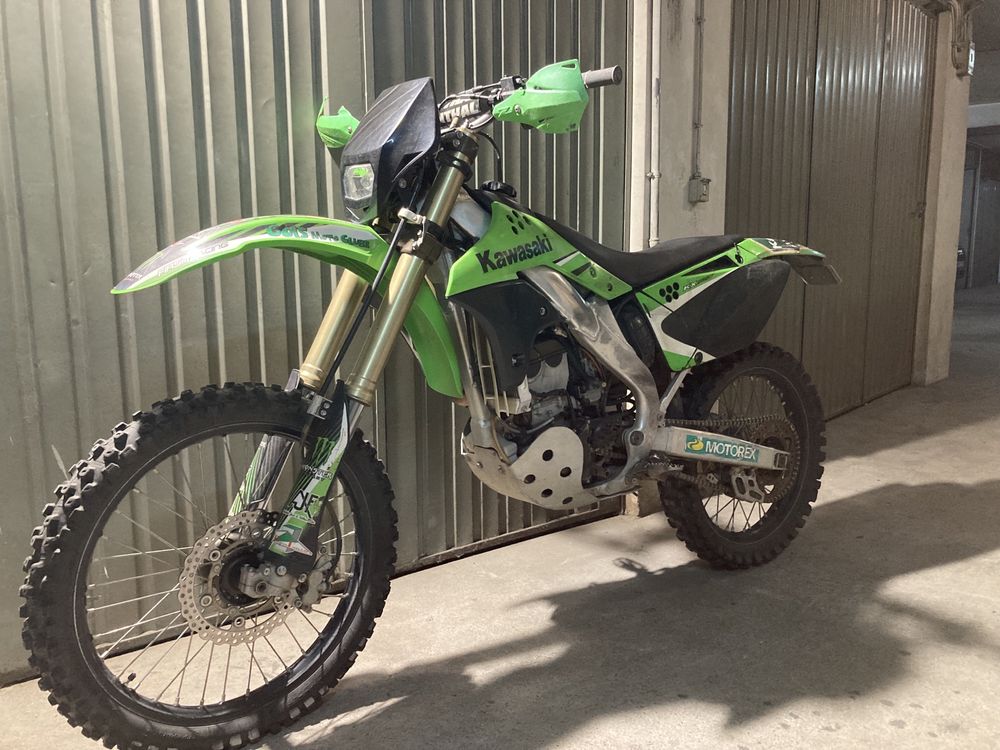 Aceito troca por mota 125 até 11kW. Kawasaki kx250f matriculada