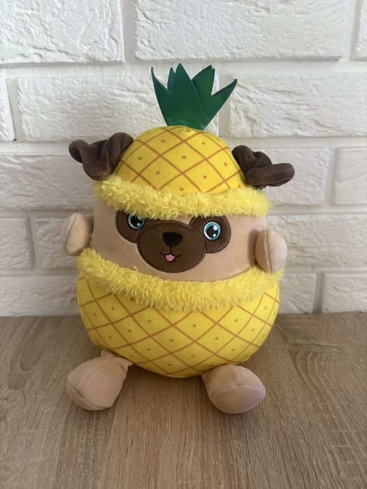 Maskotka piesek w ananasie