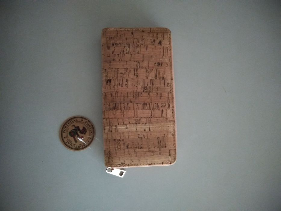 Carteira em Cortiça Premium Nacional. Com etiqueta!