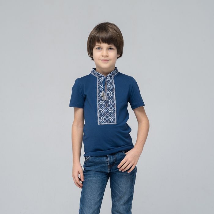 Вишиванки чоловічі.Різні розміри, кольори.