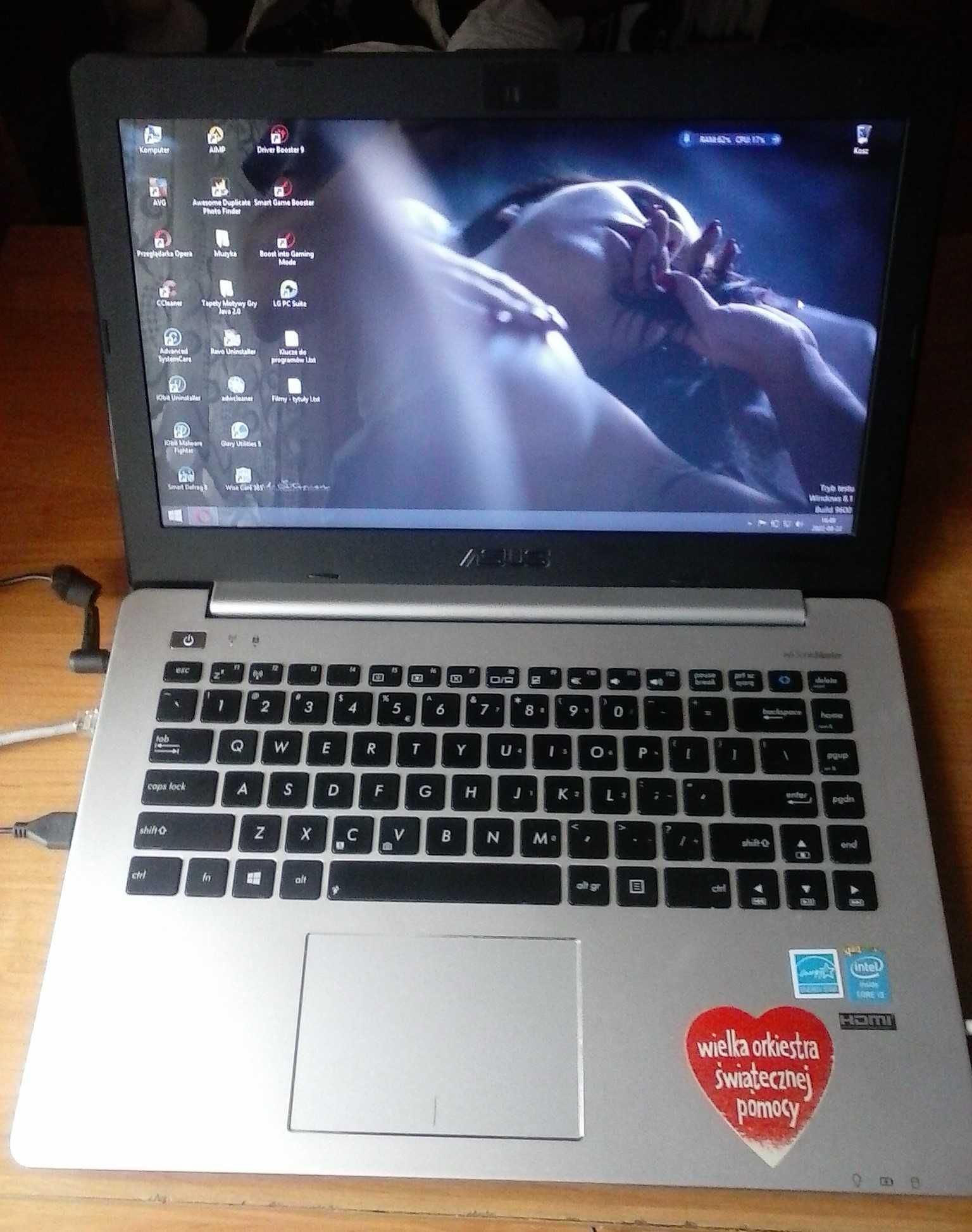 Laptop Asus 128GB SSD Core i3 LCD 14 ' Win8.1 + 17 filmów GRATIS !