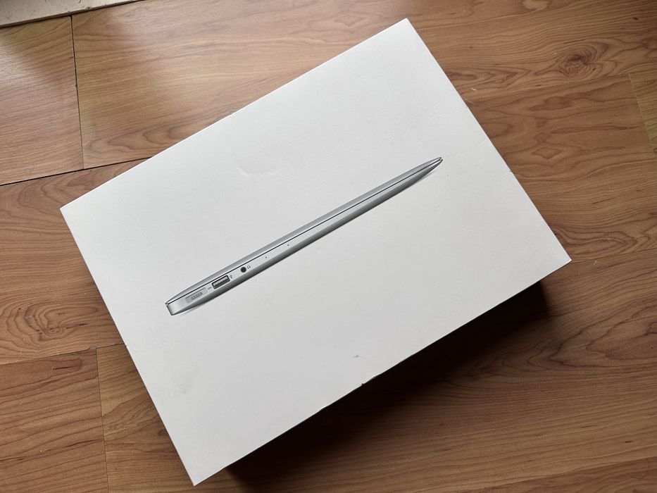 Maxbook Air 2017, 8GB RAM e 128gb SSD