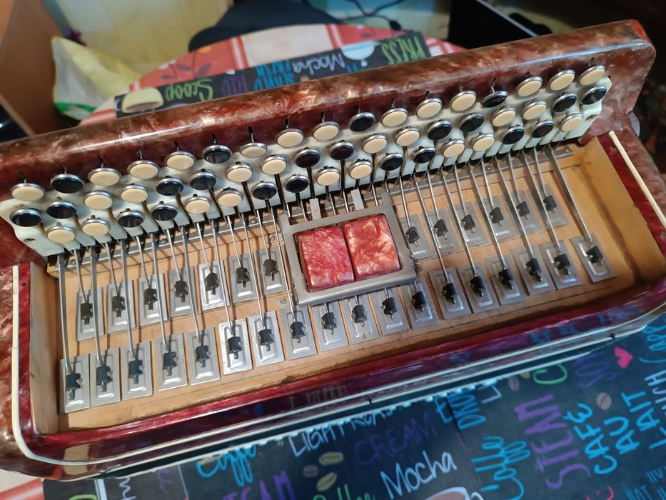 Баян Мелодія/Мелодия