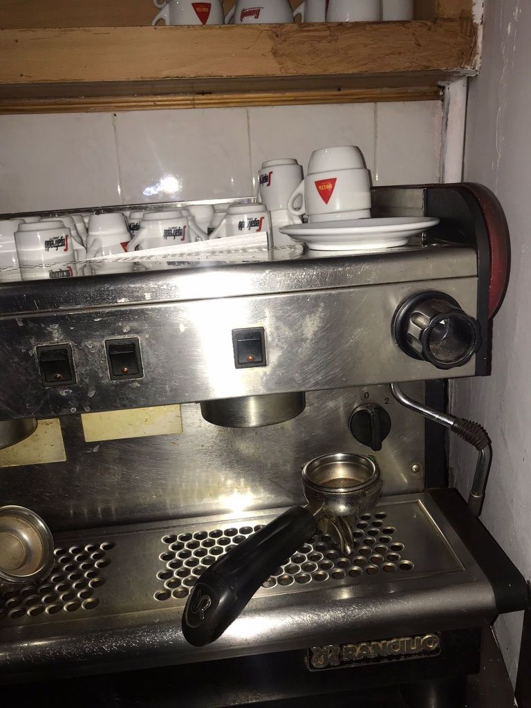 Máquina de cafe avariada