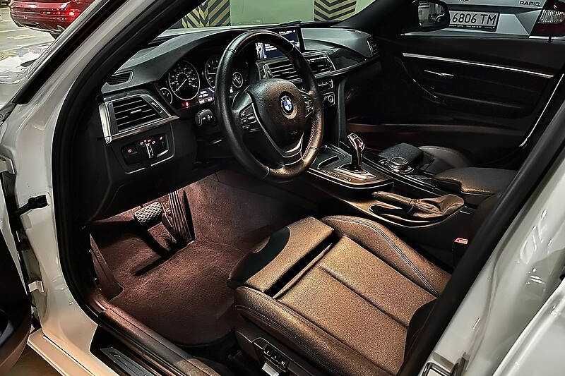 BMW 328і 2016 xDrive Ідеальний стан, Багата комплектація