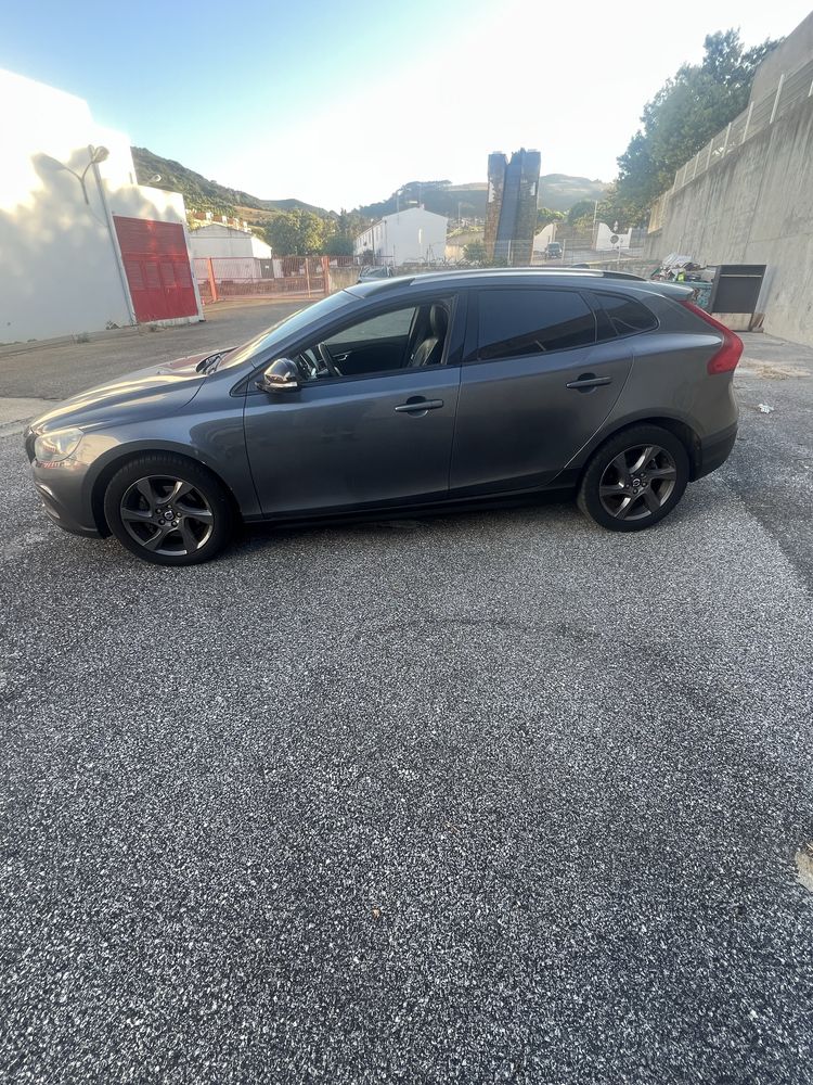 Volvo v40 cross contry 1.6 diesel
