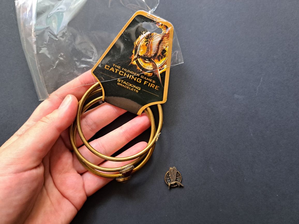 The Hunger Games stacking braceletes Jogos da Fome braceletes NECA NEW