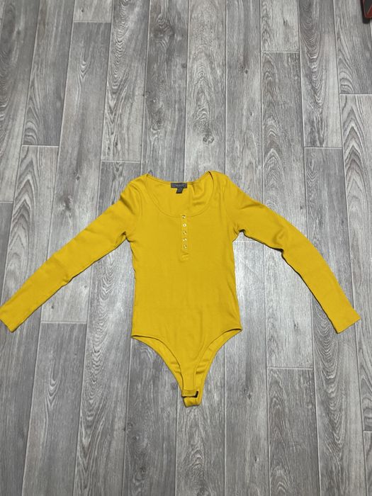 Боді Primark гірчичного кольору в рубчик з довгим рукавом
