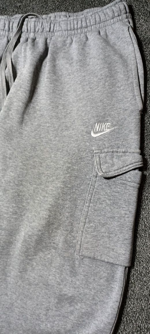 Спортивные карго штаны Nike