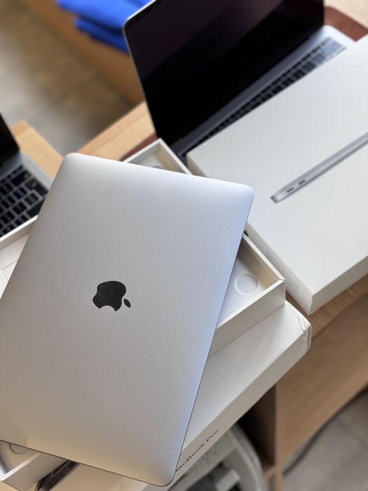 Macbook Air m1 8gb 256gb магазин iGood, гарантія