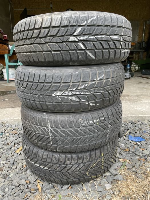Opony r15 м+s  dobrym stanie