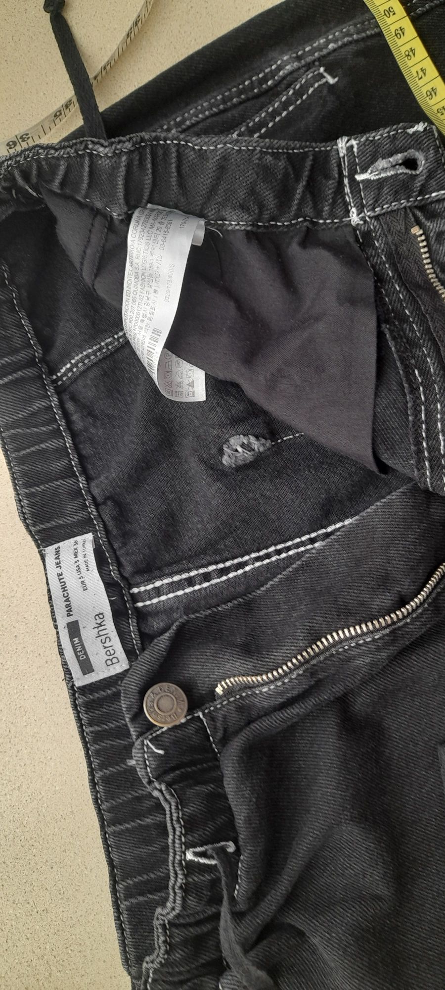 Spodnie jeansowe męskie młodzieżowe Bershka czarne szerokie r. S/M