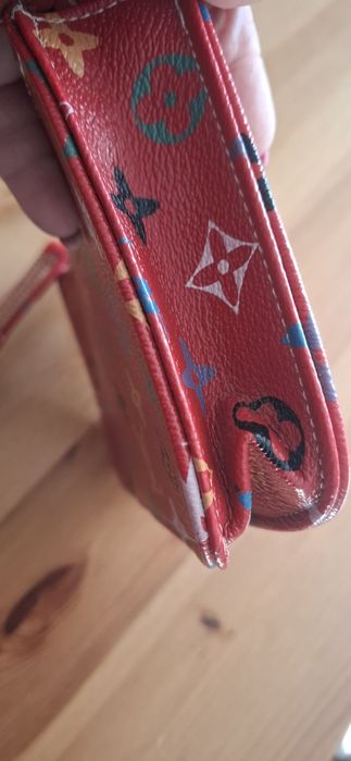 Mała torebka ozdobna