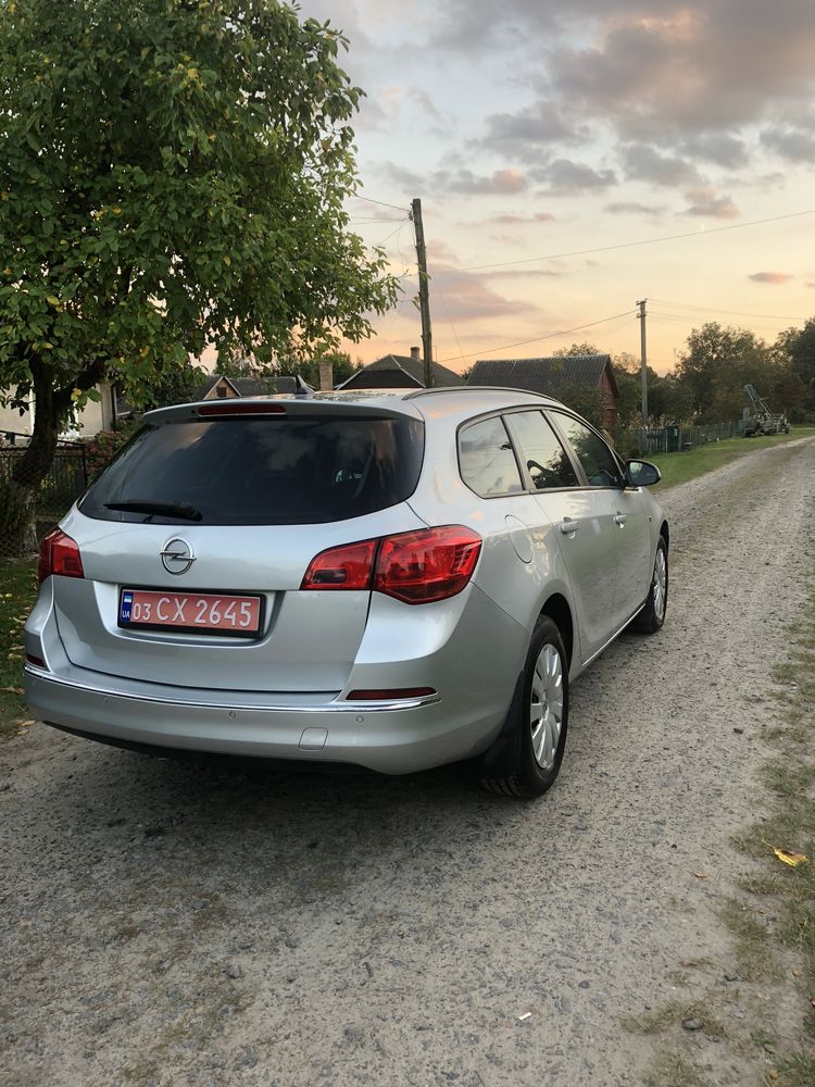 Opel Astra J 2014