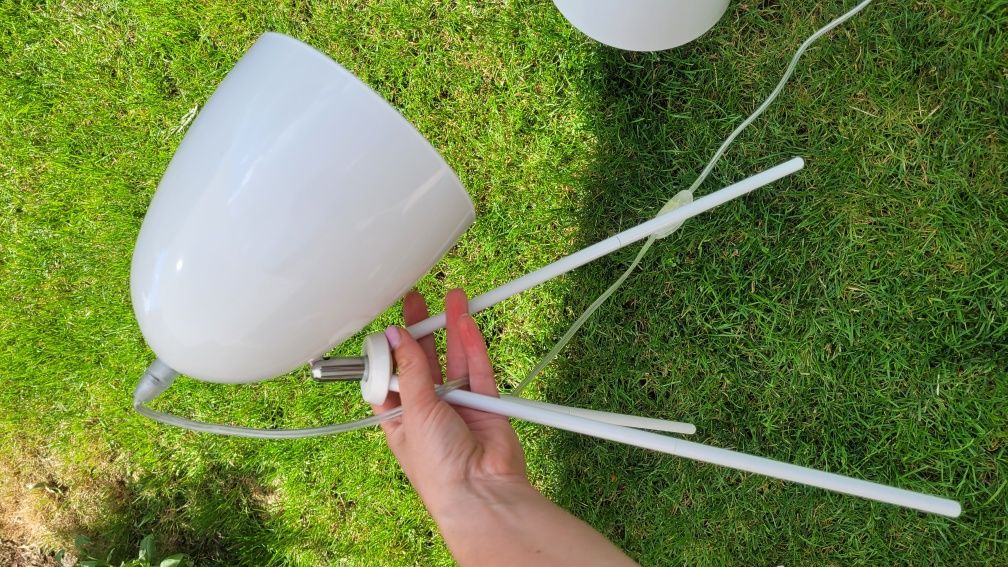 Lampki nocne stołowe białe metalowe tripod sypialnia, cena za komplet