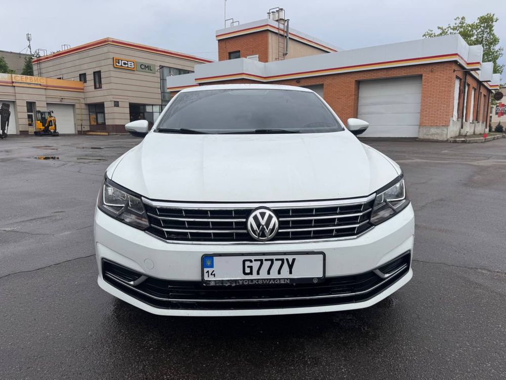 Volkswagen passat r line