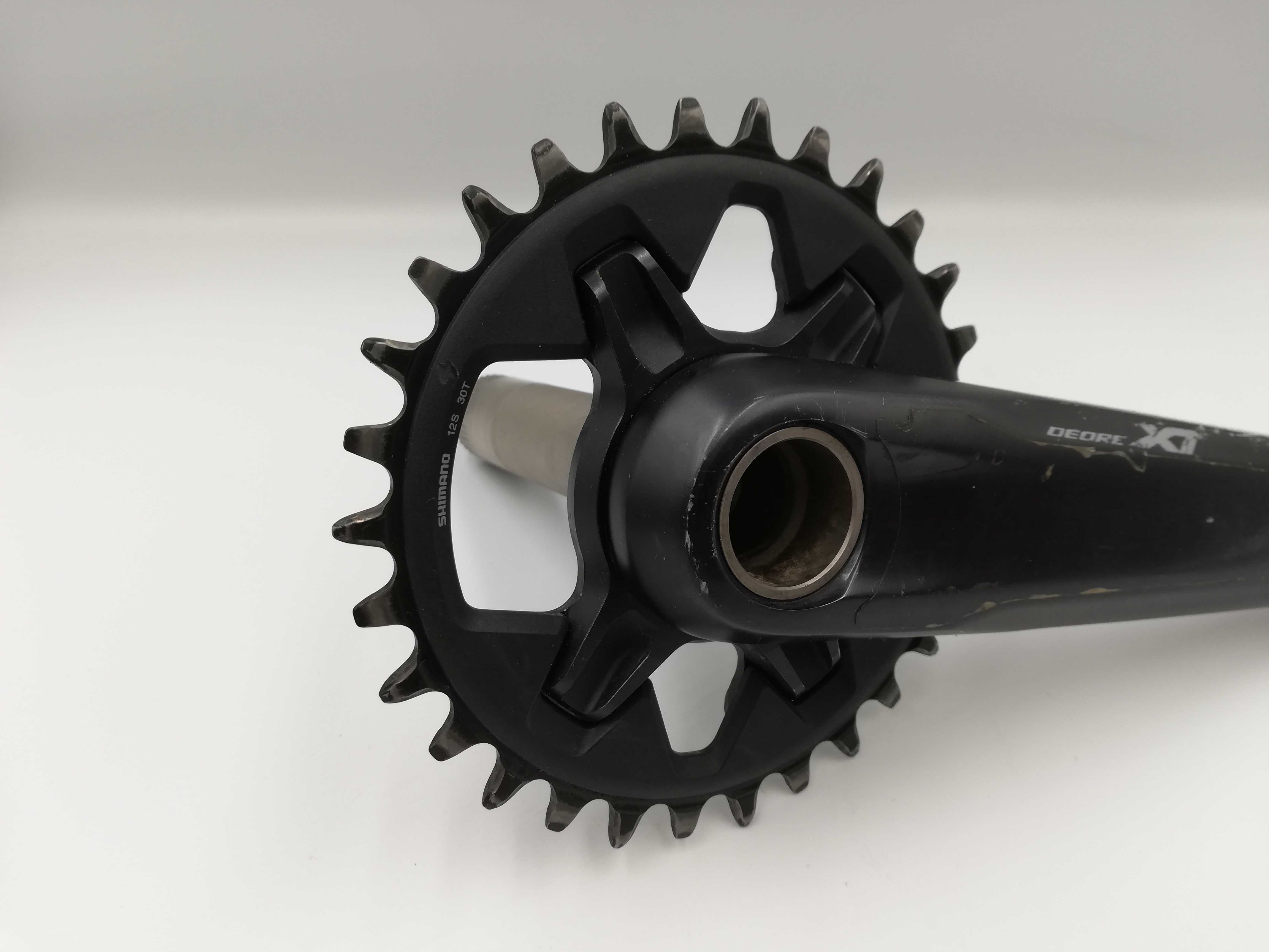 Prawe ramie korby Shimano DEORE XT FC-M8100 / 30T / 175mm