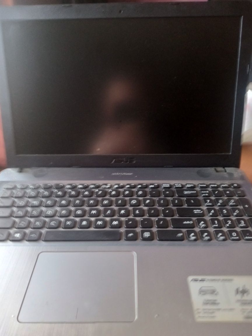 Laptop Asus sprzedam